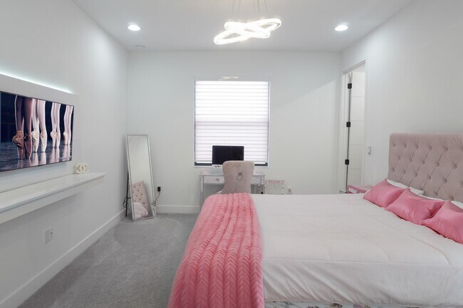 Building Photo - 17350 Sea Blossom Way