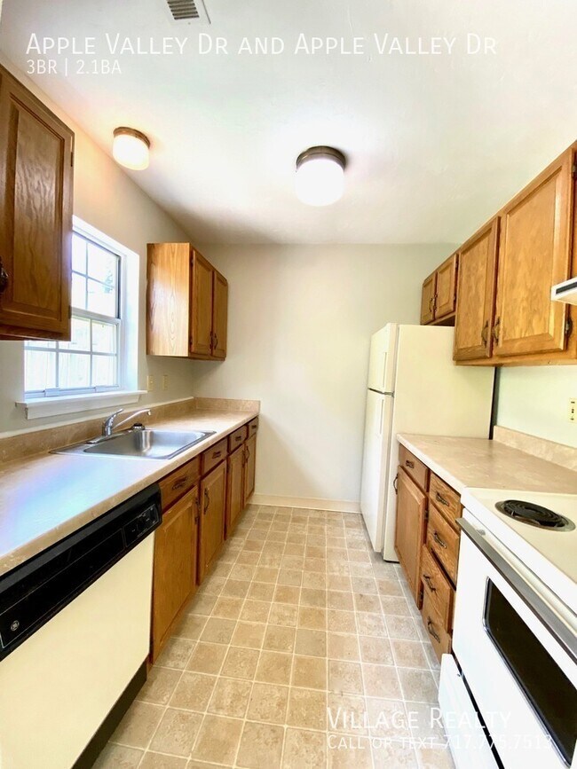 Building Photo - 818 Apple Valley Dr