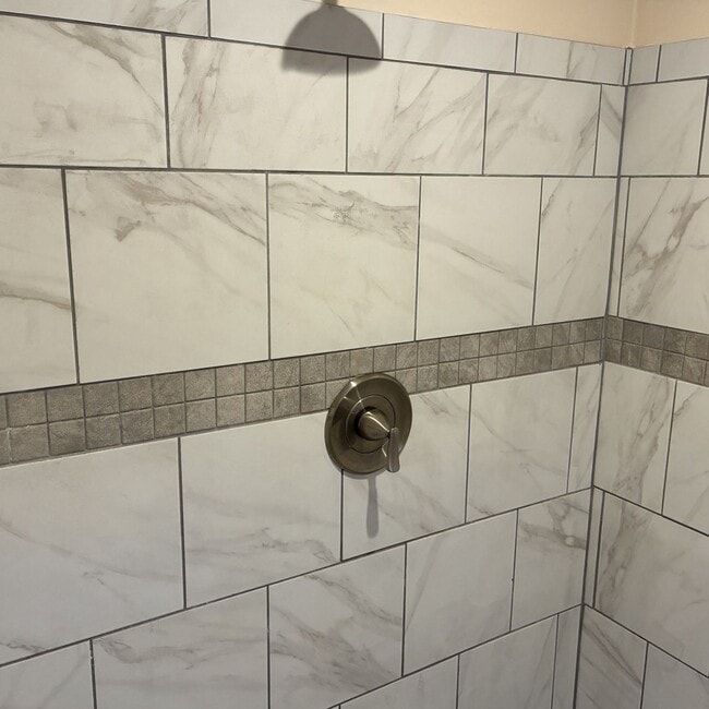 Building Photo - 4 Bedroom 3 Bath Home in Winnabow, NC