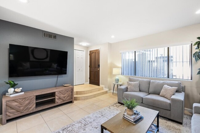 Building Photo - 7339 E Northland Dr