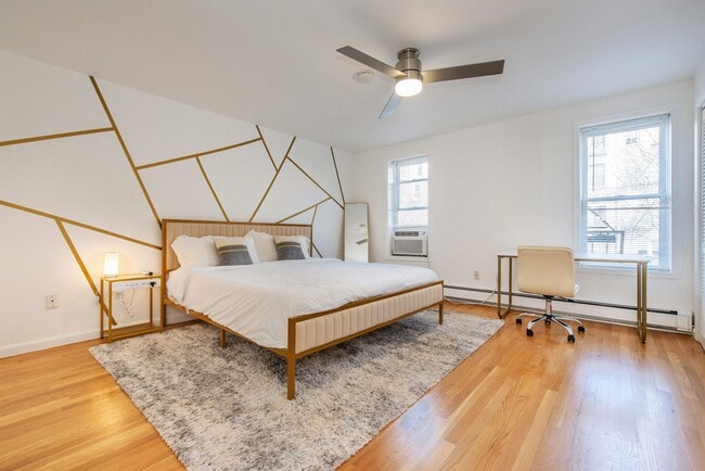 Building Photo - 146 Sussex St