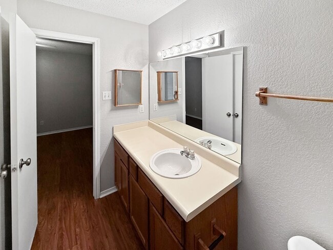 Building Photo - 832 Mirabell Ct