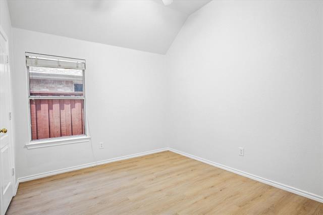 Building Photo - 1700 Bur Oak Dr