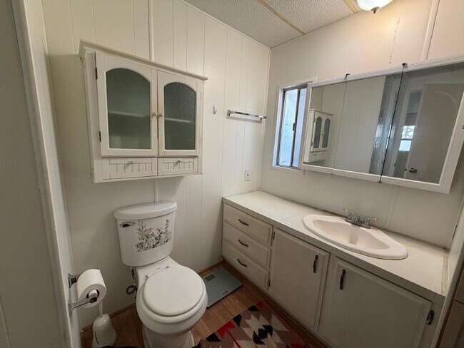 Building Photo - 345 S 58th St