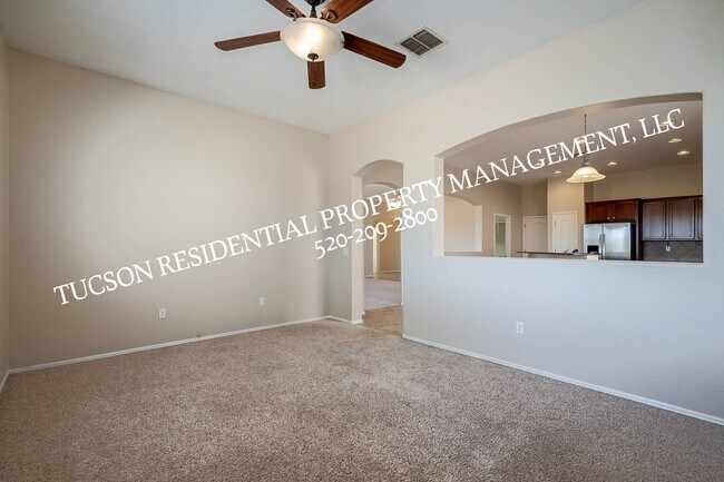 Building Photo - 10737 S Miralago Dr