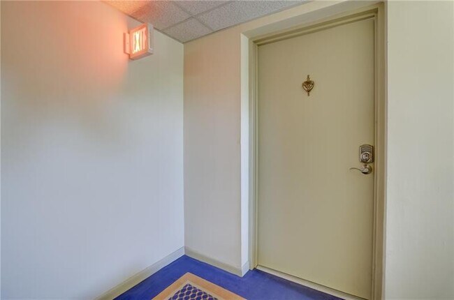 Building Photo - 2841 N Ocean Blvd