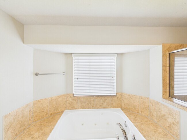 Building Photo - 17143 Deaton Mill Dr