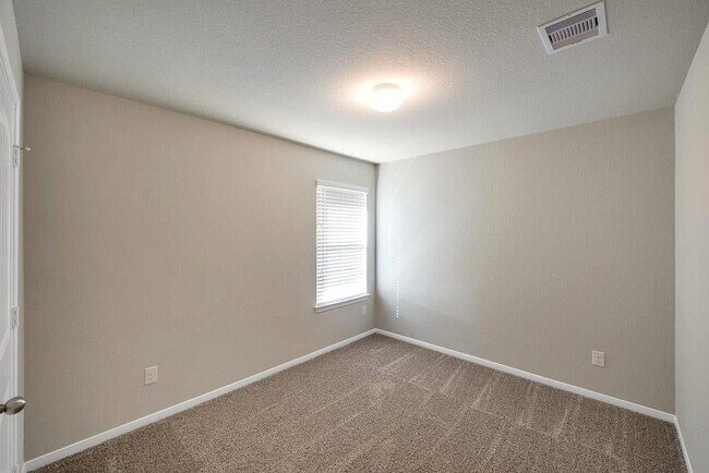 Building Photo - 29314 Dunns Creek Ct