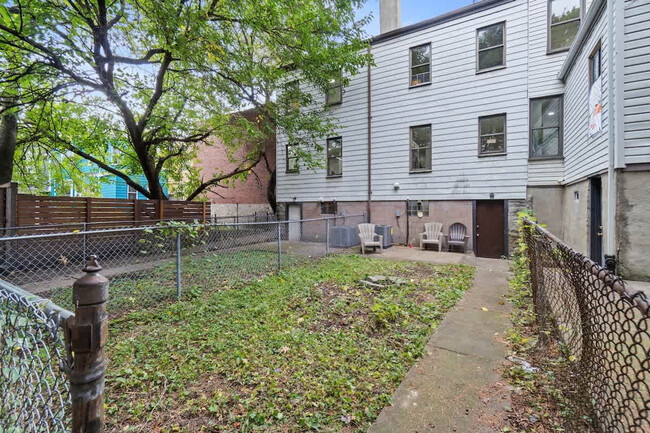 Building Photo - 523 Alpine Ave