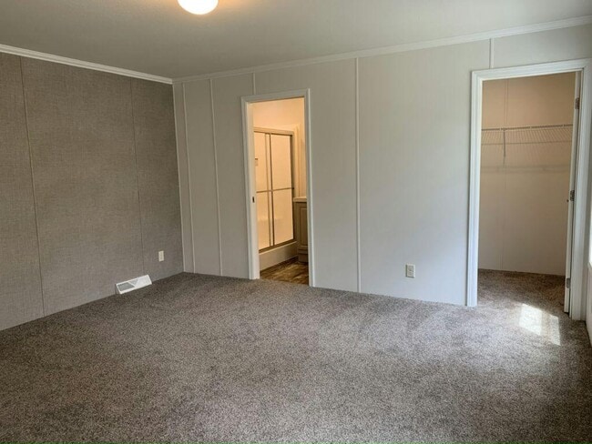 Building Photo - 206 Atlantic Ln