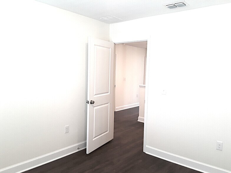 Building Photo - 4343 Reisswood Loop