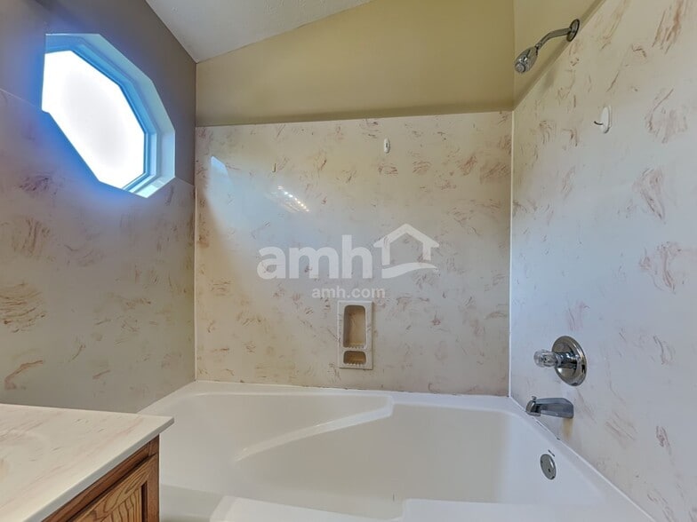 Building Photo - 8254 Rose Petal Dr