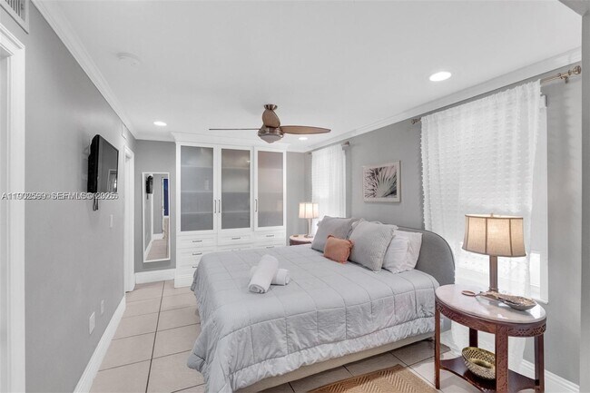 Building Photo - 1033 NW 6th St