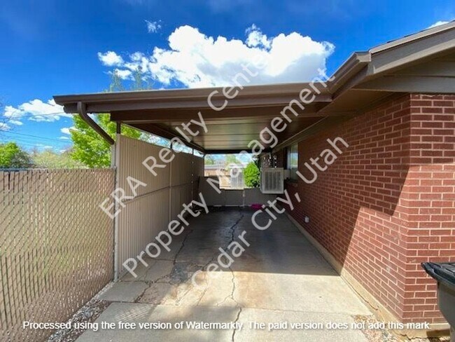 Building Photo - 394 S 500 W