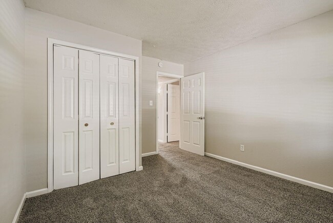 Building Photo - 226 Tara Plantation Dr