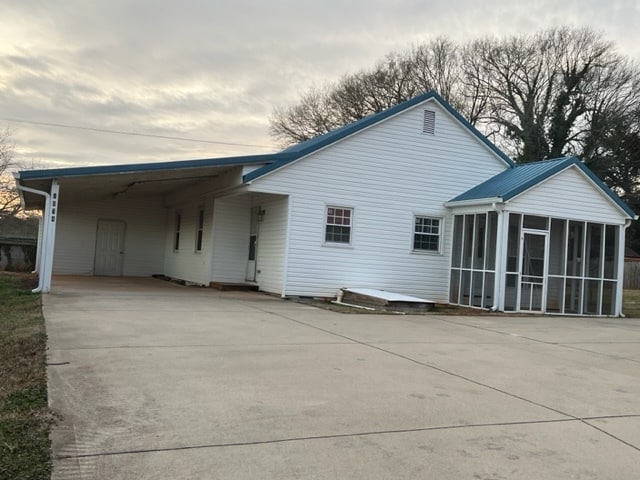 Building Photo - 1074 Boiling Springs Rd
