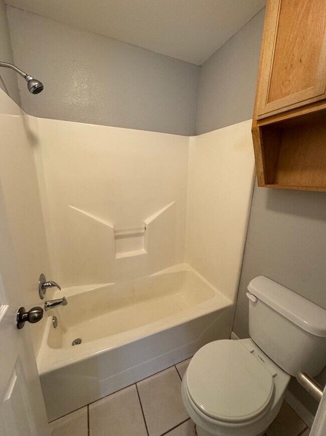 Building Photo - 10237 Hyacinth Ln