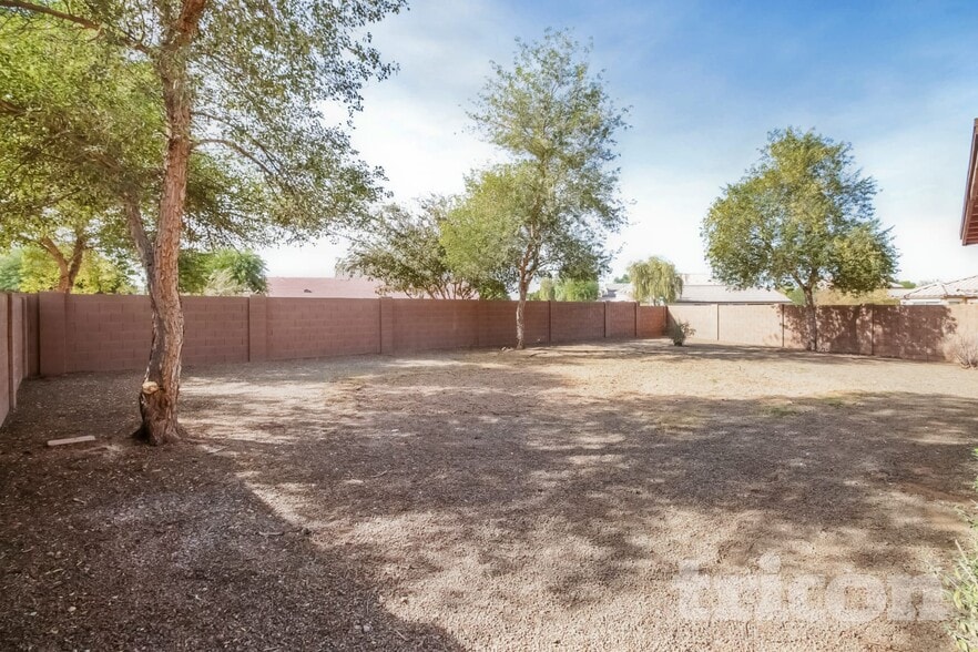 Building Photo - 28888 N Nugget Ct