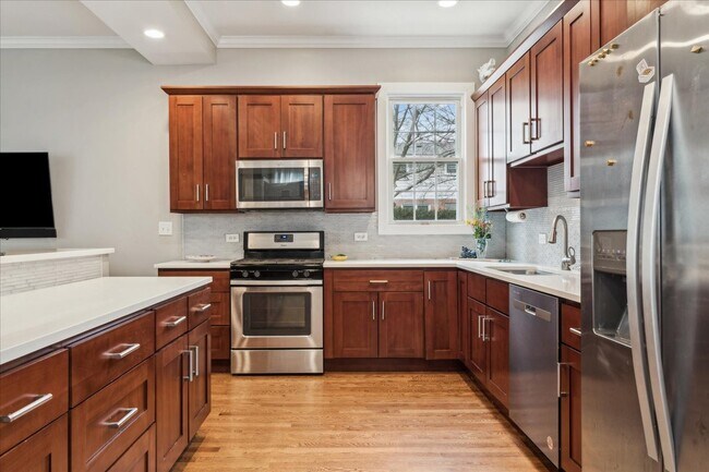 Building Photo - 1334 Wilmette Ave