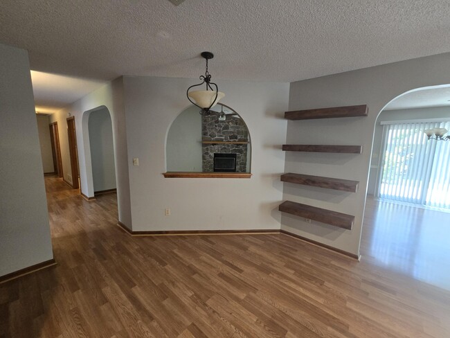 Building Photo - 3700 Falmouth Dr