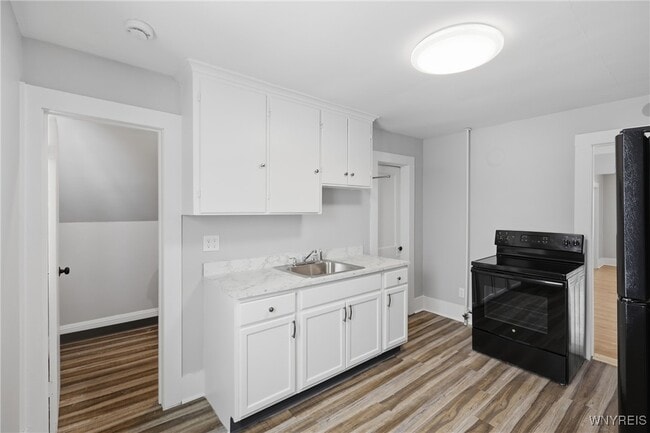 Building Photo - 26 Ganson St