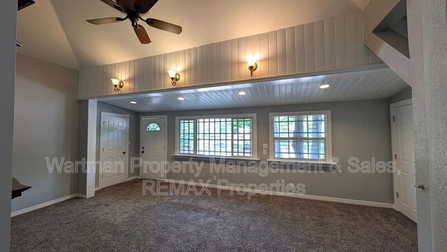 Building Photo - 202 Cheyenne Blvd