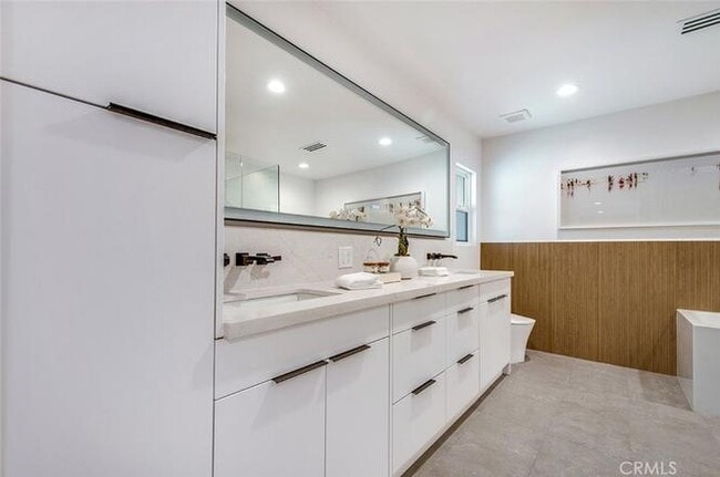 Building Photo - 1620 Glyndon Ave