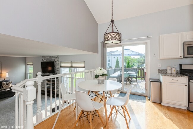 Building Photo - 724 Wildflower Cir