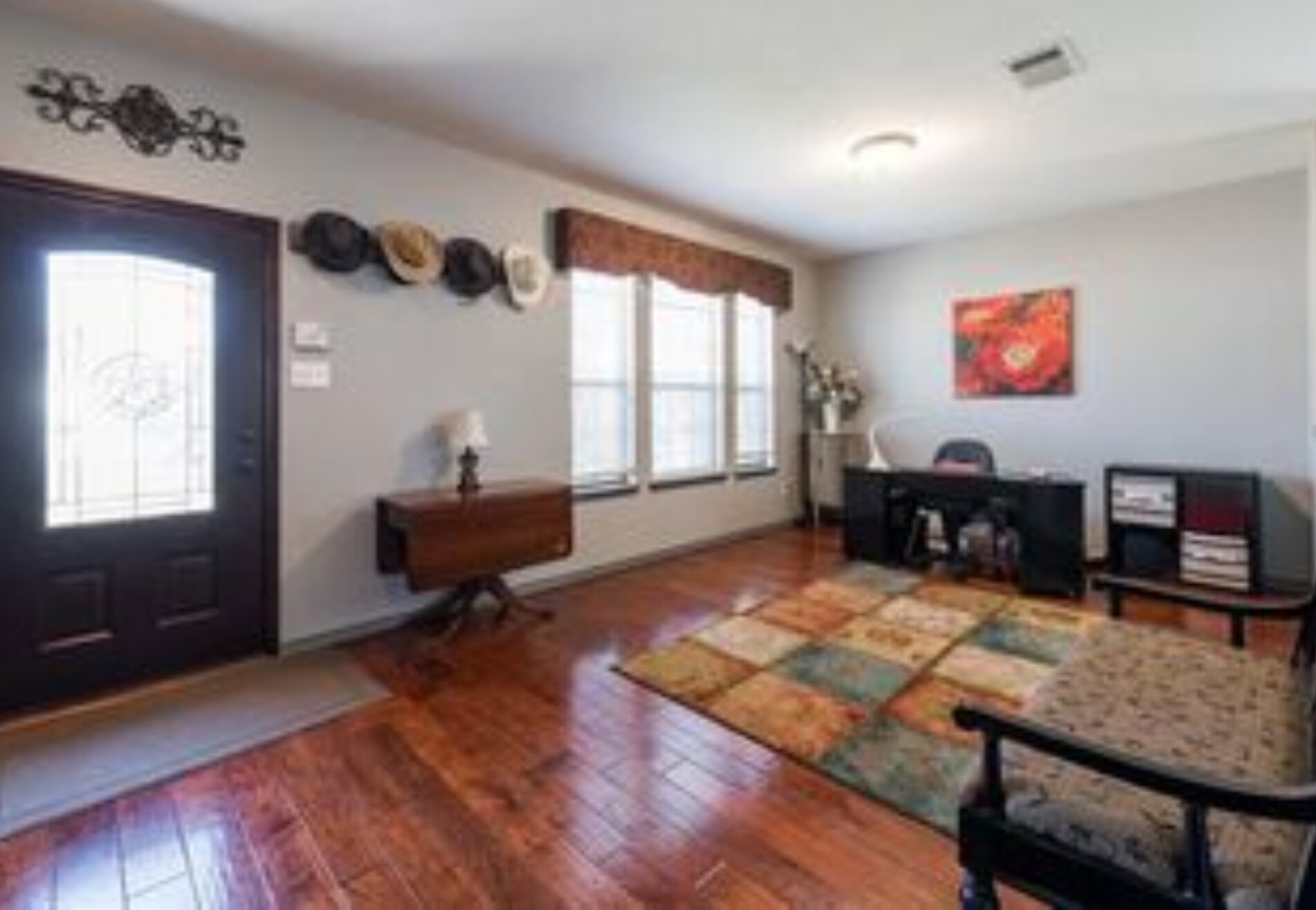 Building Photo - 4405 Woodstock Dr