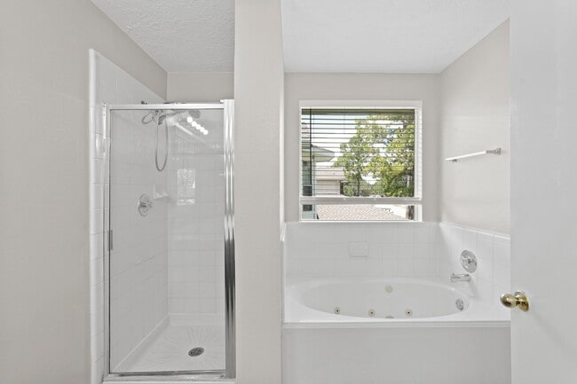 Building Photo - 2922 Glencullen Ln