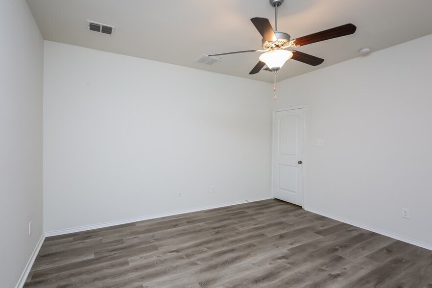 Building Photo - 625 Saguaro Dr