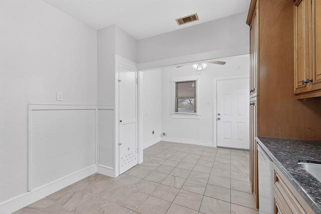 Building Photo - 2009 Berwick Ave