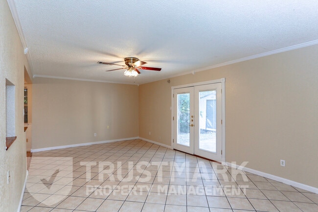 Building Photo - 417 Cottonwood Dr