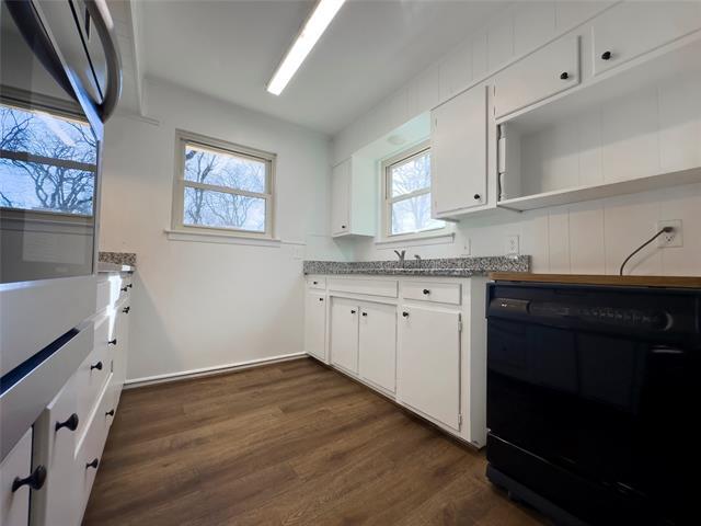 Building Photo - 1938 Spring Dr