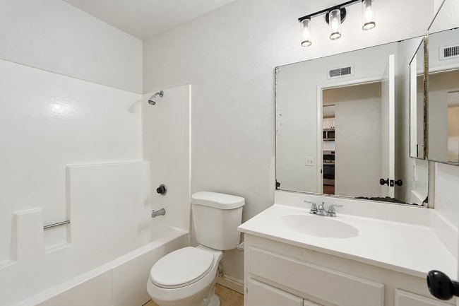 Building Photo - 1166 Minerva Ct