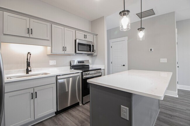 Building Photo - 403 Jonathan Wade Cir