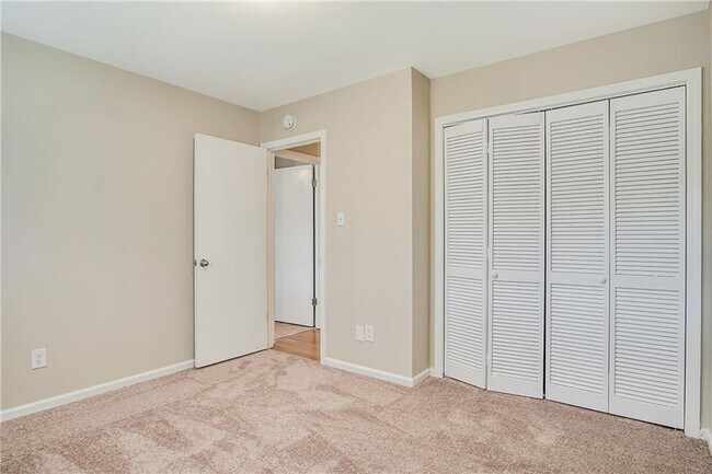 Building Photo - 8401 Union Grove Rd