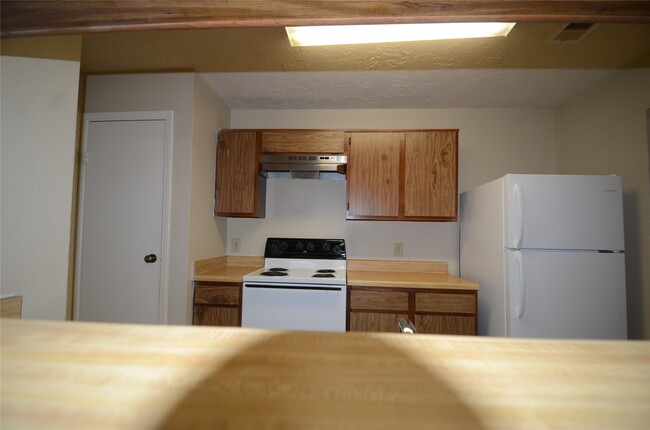 Building Photo - 56 Fallshire Dr