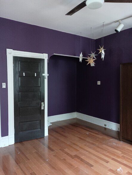 Building Photo - 4386 Chouteau Ave