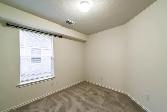 Building Photo - 246 W Stedhill Loop