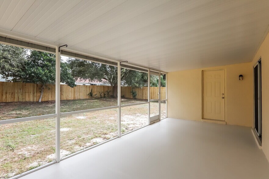 Building Photo - 10806 Windbury Way