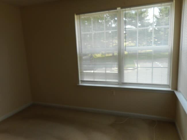 Building Photo - 108 Bayland Dr
