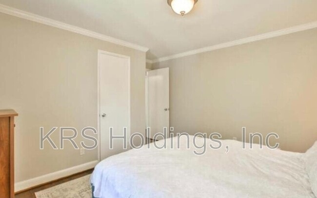 Building Photo - 7110 Murray Ln
