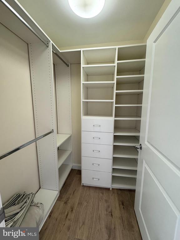 Building Photo - 901 N Penn St