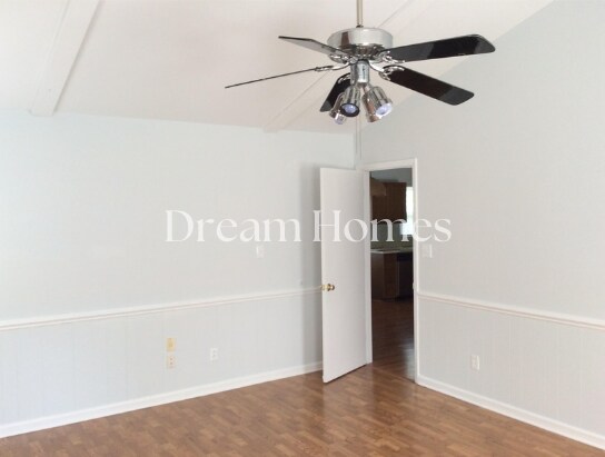 Building Photo - 9924 Ridgemore Dr