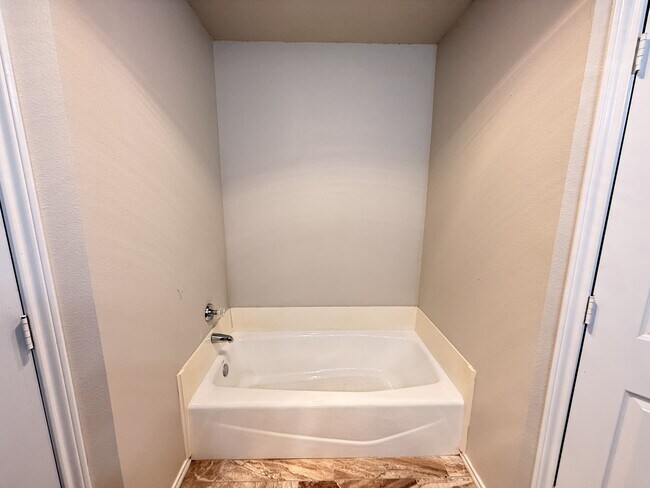 Building Photo - 6113 16th St