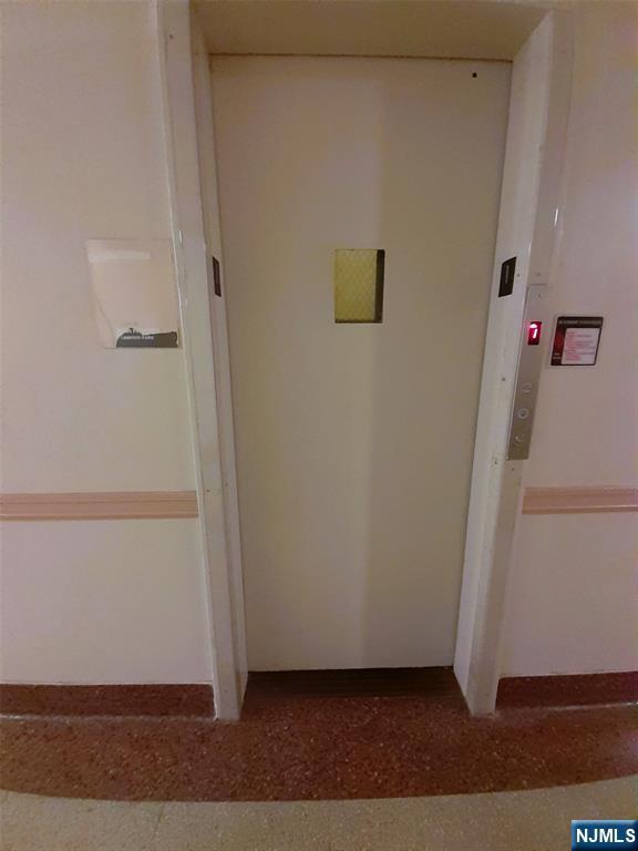 Building Photo - 3071 Edwin Ave