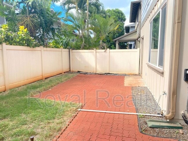 Building Photo - 91-1123 Kanela St.