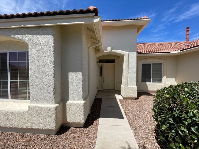 Building Photo - 1994 Willow Oak Ln