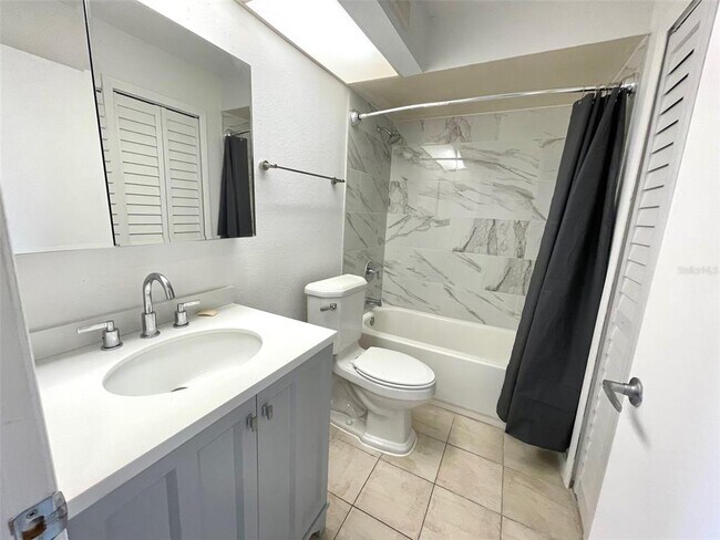 Building Photo - 7531 Sugar Bend Dr